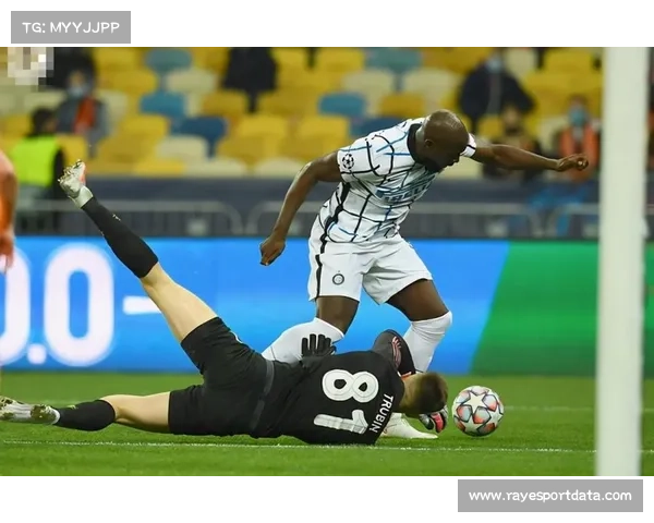 国米欧冠点球争议裁判报告揭示VAR介入判罚错误